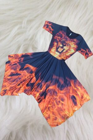 Vestido Leão de fogo - estampa total com manga